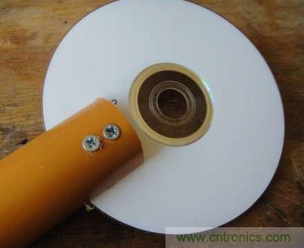 想減少電費(fèi)嗎？DIY一個(gè)迷你風(fēng)力發(fā)電機(jī)吧