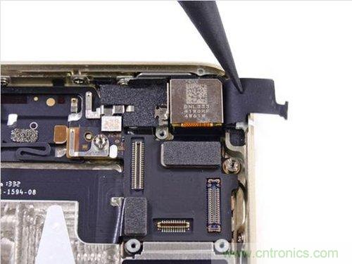 土豪金iPhone 5S拆解：內(nèi)部結(jié)構(gòu)升級，維修難度增加
