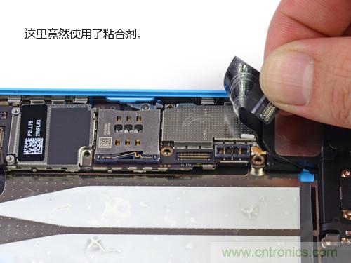 內(nèi)部能否出“彩”？“五彩機身”iPhone 5C拆解揭秘