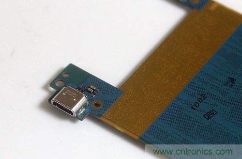 拆解4G新機索尼M35t：用料十足，易于維修
