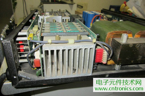用料很給力！專業(yè)后級功放美國高峰FA1201拆解