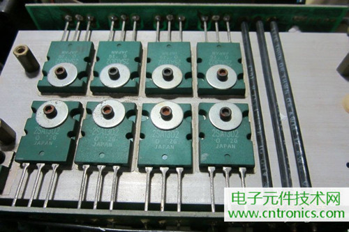 用料很給力！專業(yè)后級功放美國高峰FA1201拆解