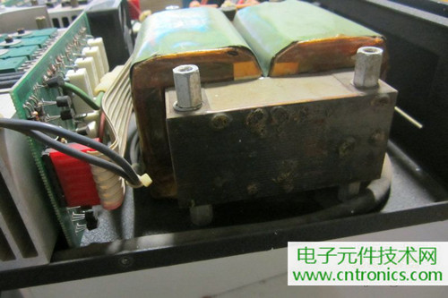用料很給力！專業(yè)后級功放美國高峰FA1201拆解