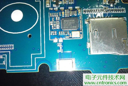 不怕摔的電紙書！一款柔性屏電子書閱讀器拆解