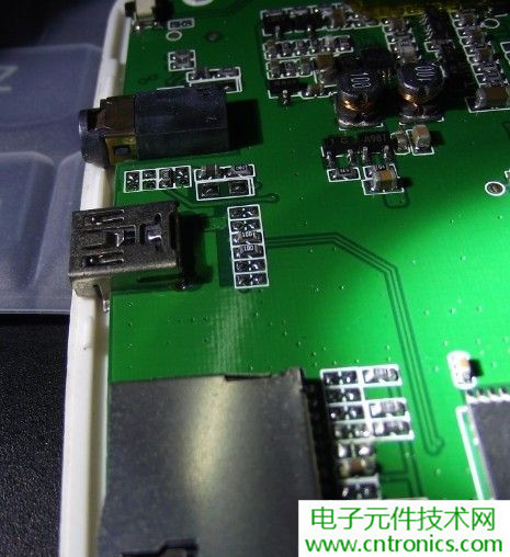 探秘電子紙！一款電紙書的電子墨水屏拆解
