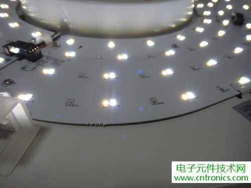 高端大氣上檔次！智能遙控調(diào)光LED吸頂燈拆解