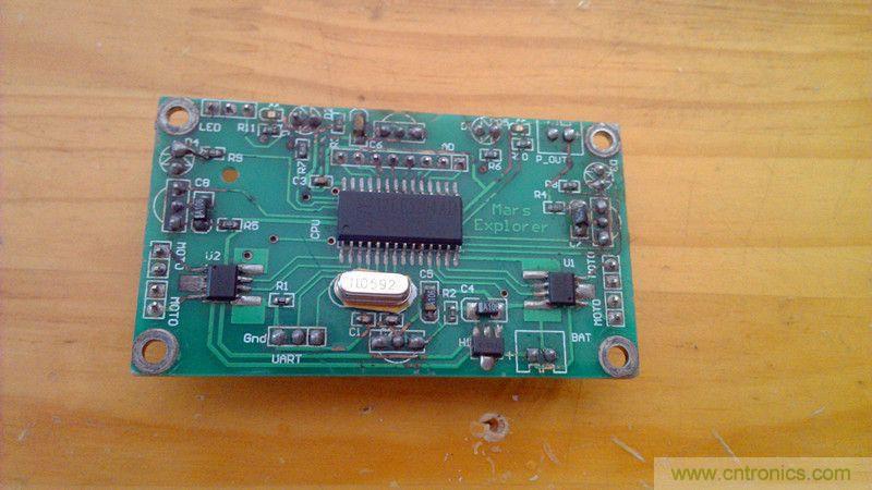 牛人力作！PCB版藍(lán)牙智能小車DIY