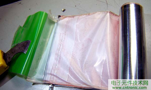 筆記本電池拆解，探秘電池內(nèi)部結(jié)構(gòu)
