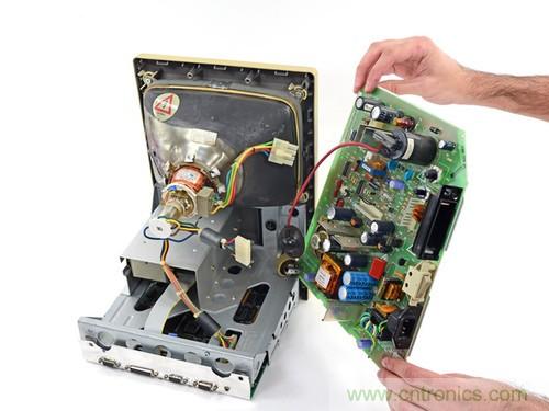 拆！古董級Macintosh 128K電腦