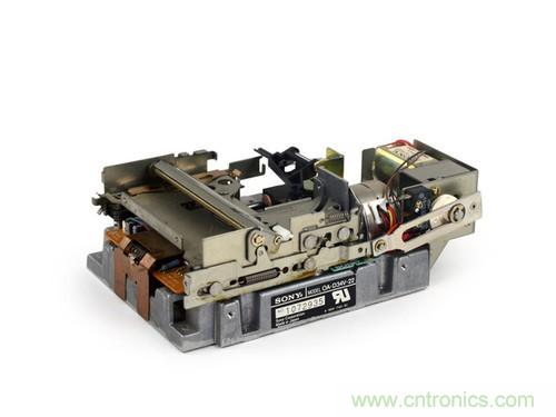 拆！古董級Macintosh 128K電腦