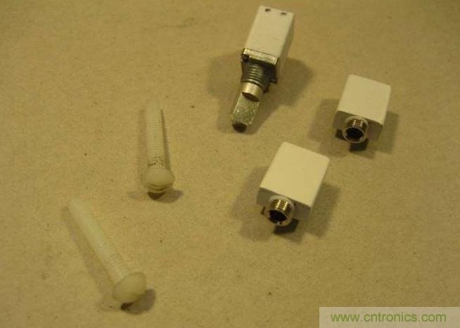 我就是這么牛！DIY IPod 耳放!