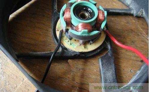 創(chuàng)意DIY！迷你風力發(fā)電機！
