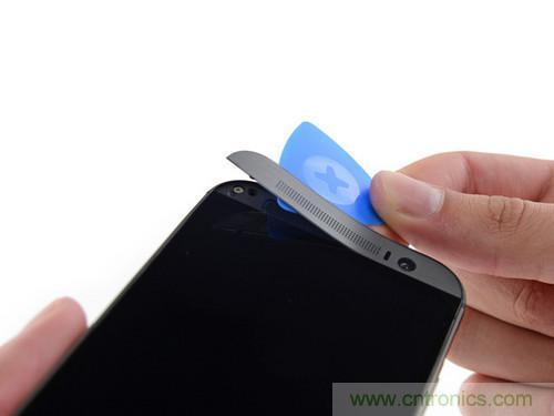 牛人強(qiáng)拆！新HTC One(M8)真機(jī)精密做工難修理