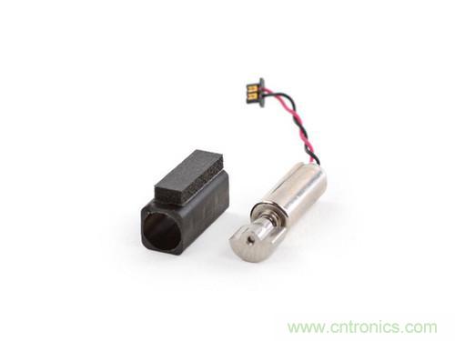 牛人強(qiáng)拆！新HTC One(M8)真機(jī)精密做工難修理