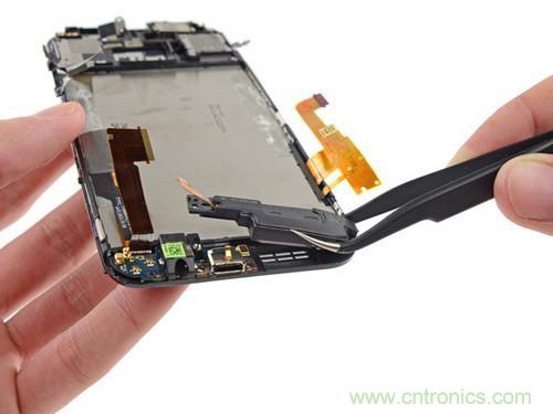 牛人強(qiáng)拆！新HTC One(M8)真機(jī)精密做工難修理