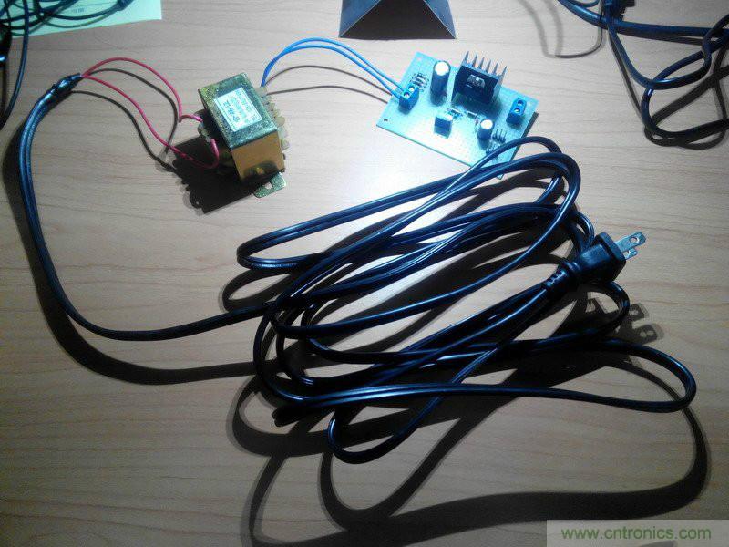 網(wǎng)友分享:DIY一個LM317 可調穩(wěn)壓電源