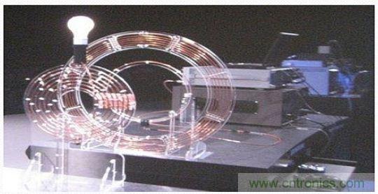 預(yù)言：無(wú)線電力傳輸或?qū)⒏淖兾磥?lái)世界？