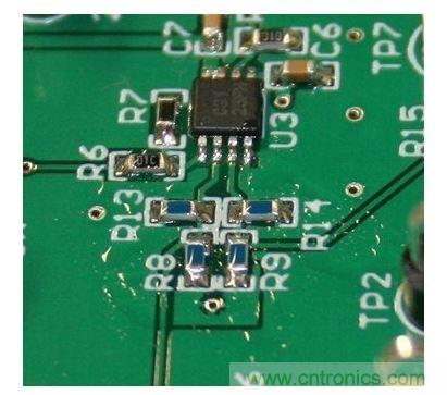  即為殘留過(guò)多數(shù)量焊劑的 PCB。