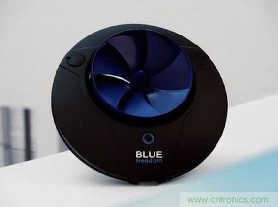 圖4：Blue Freedom是一種“微型水力發(fā)電廠”，能用利用流動(dòng)的水來(lái)為便攜設(shè)備充電。