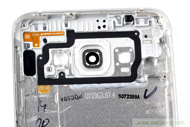 三星Galaxy A8拆解，中端、旗艦傻傻分不清楚