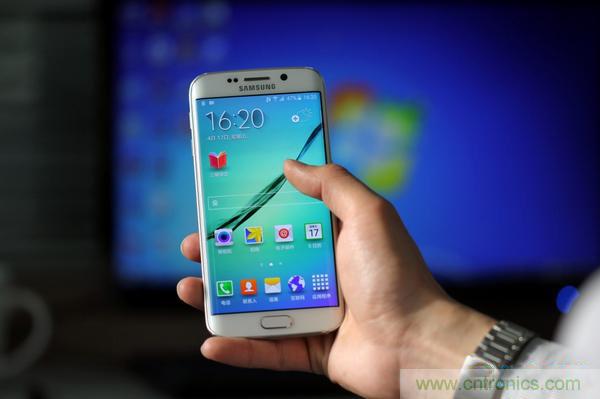 三星S6 Edge+拆解：比S6 Edge加在哪里？