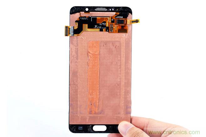 Galaxy Note5拆解，與S系列差距日漸模糊
