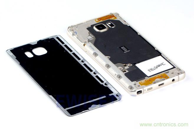 Galaxy Note5拆解，與S系列差距日漸模糊