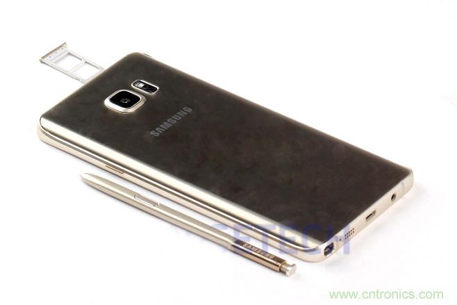 Galaxy Note5拆解，與S系列差距日漸模糊
