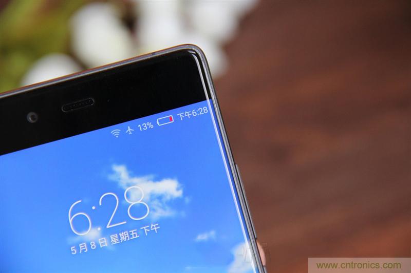 無(wú)邊框的 nubia Z9 ，一款既有驚喜，又有驚艷的智能手機(jī)
