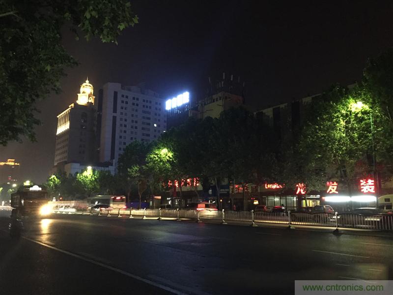 無(wú)邊框的 nubia Z9 ，一款既有驚喜，又有驚艷的智能手機(jī)