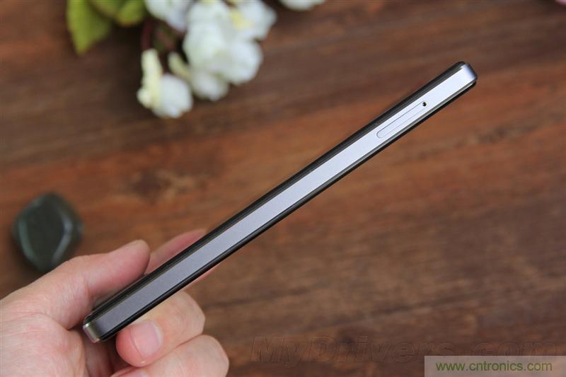 無(wú)邊框的 nubia Z9 ，一款既有驚喜，又有驚艷的智能手機(jī)