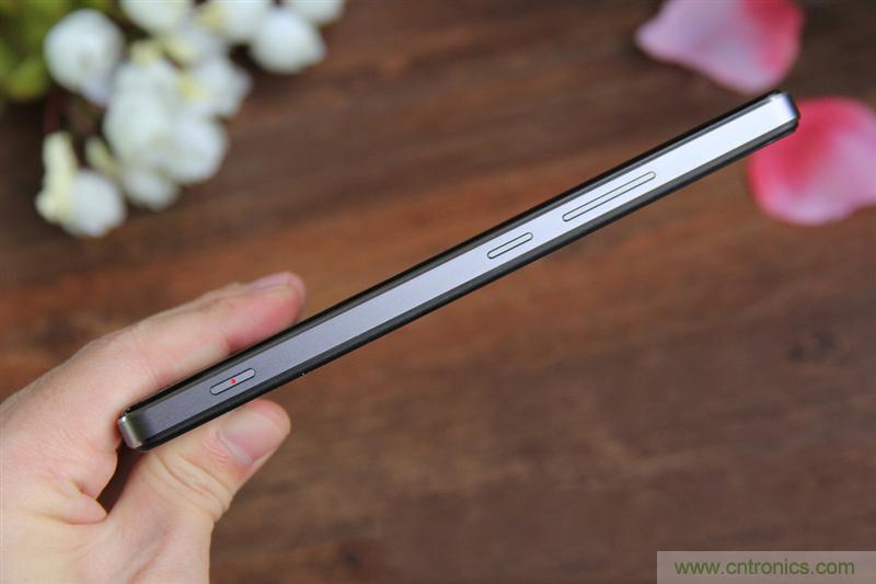 無(wú)邊框的 nubia Z9 ，一款既有驚喜，又有驚艷的智能手機(jī)