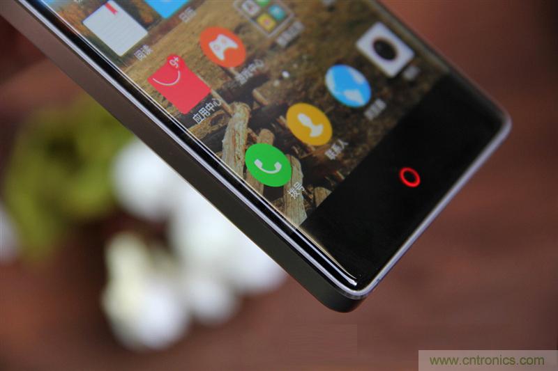無(wú)邊框的 nubia Z9 ，一款既有驚喜，又有驚艷的智能手機(jī)