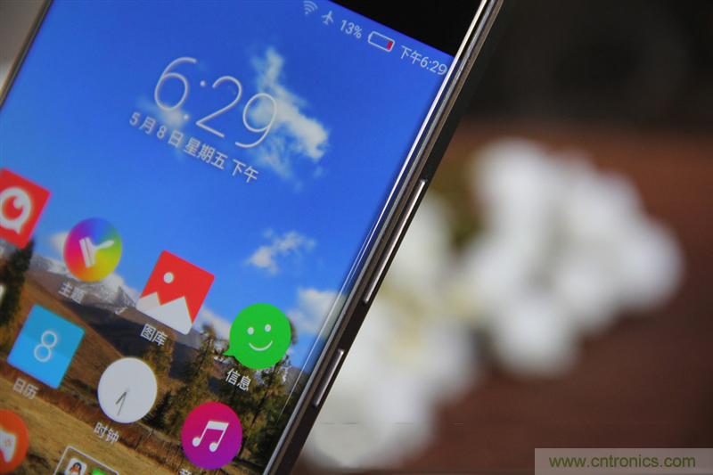 無(wú)邊框的 nubia Z9 ，一款既有驚喜，又有驚艷的智能手機(jī)
