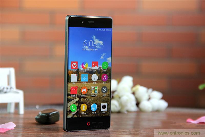 無(wú)邊框的 nubia Z9 ，一款既有驚喜，又有驚艷的智能手機(jī)