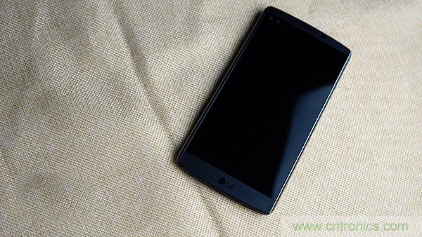 業(yè)界良心 LG V10 評測:剛毅、冷峻，不失人性化