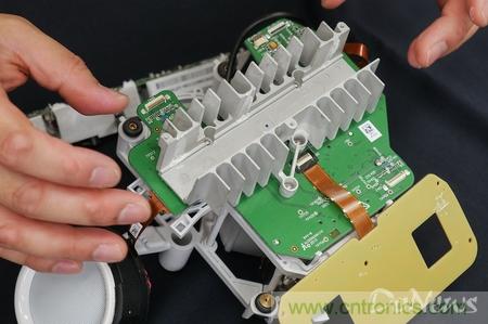 拆解筆記本不過癮，那就來拆拆日本情感機(jī)器人吧！