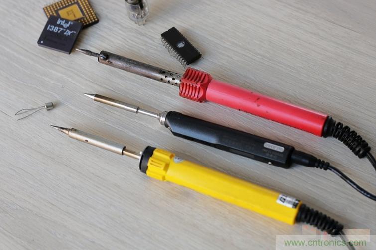 一款能喚起 70 后工程師朋友“童年趣事”的迷你電烙鐵！