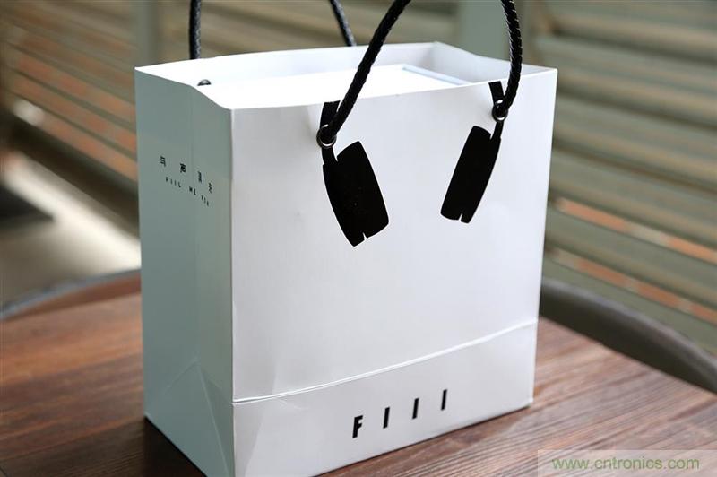 頭條哥的夢想之作！FIIL耳機能讓汪峰上頭條否？