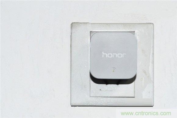 大House也能隨心連，榮耀WiFi穿墻寶評測