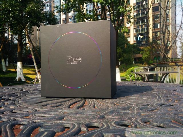 無屏電視時(shí)代已然來臨，客廳你做好準(zhǔn)備了嗎？
