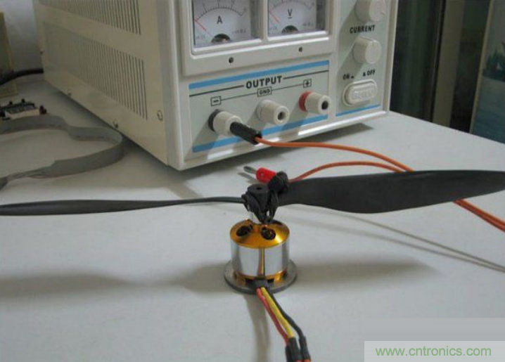無人機(jī) DIY 制作全過程，酷得不要不要的！