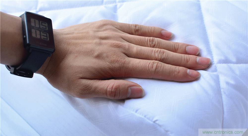 這個枕頭不僅能挽救睡眠還能挽救婚姻！