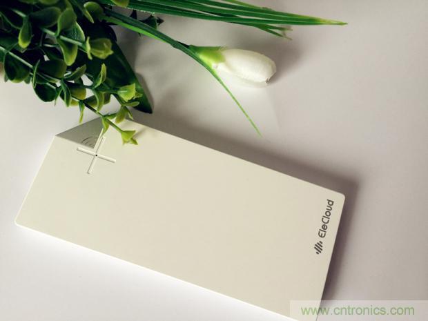 長(zhǎng)虹流云智能電源，集“充電”+“存儲(chǔ)”于一身