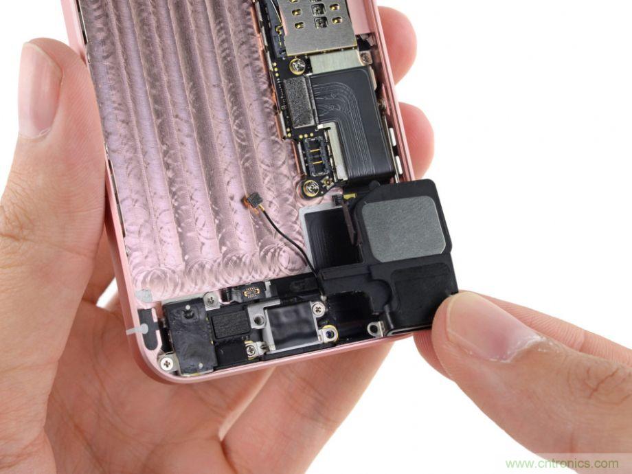 有什么地方?jīng)]有變？iPhone SE真機(jī)拆解