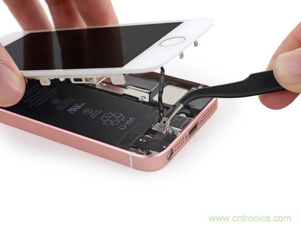 有什么地方?jīng)]有變？iPhone SE真機(jī)拆解
