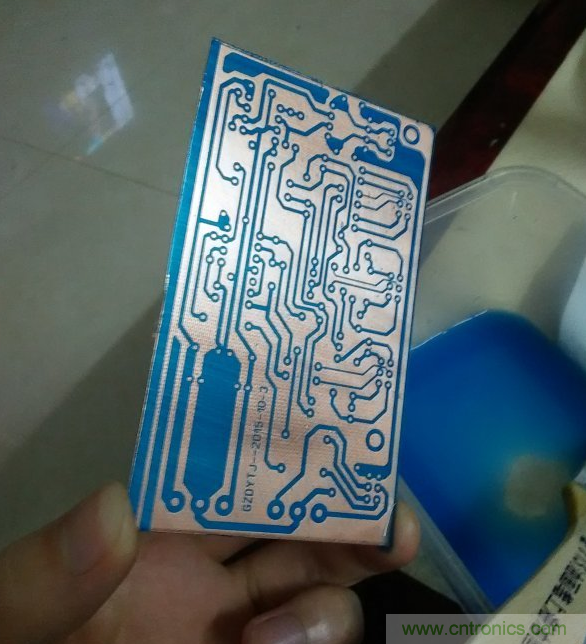 嘗試了四次PCB制作， 最后一發(fā)算是成功了