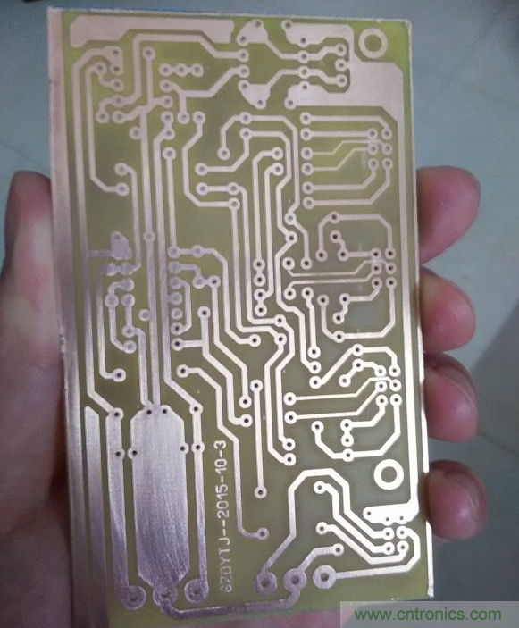 嘗試了四次PCB制作， 最后一發(fā)算是成功了