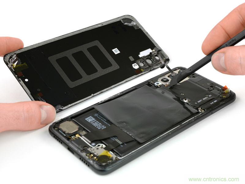 拆解華為P20 Pro:后置三攝都有硬件級光學(xué)防抖