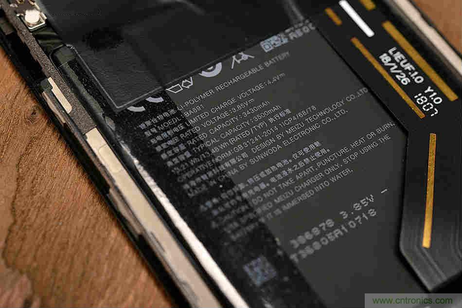 拆解魅族15 Plus：玩轉(zhuǎn)了新概念，但其工藝究竟如何？